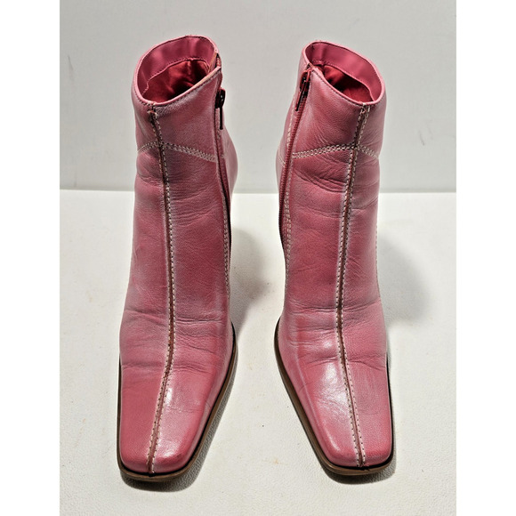 Diba USA Leather pink/white accents Remy Heeled Ankle Boots Western Style Sz 8 - Picture 2 of 10